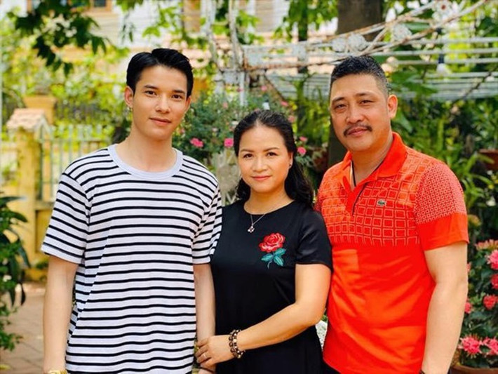 NSƯT Hồ Phong được cho vào vai người quen cũ của bà Sa trong phần 2. Ảnh: Tiền Phong