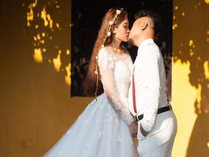 "Anh không làm ngày kỷ niệm vào mỗi tháng nữa không phải vì không coi trọng ngày kỷ niệm, mà với anh, ngày nào cũng là ngày kỷ niệm của hai đứa mình", nam diễn viên hài nhắn nhủ Minh Trang. Ảnh: Sức khỏe cộng đồng