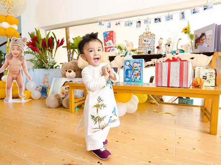 Khi lộ diện hoàn toàn, bé Nanda khiến người hâm mộ Nguyệt Ánh càng mê tít.