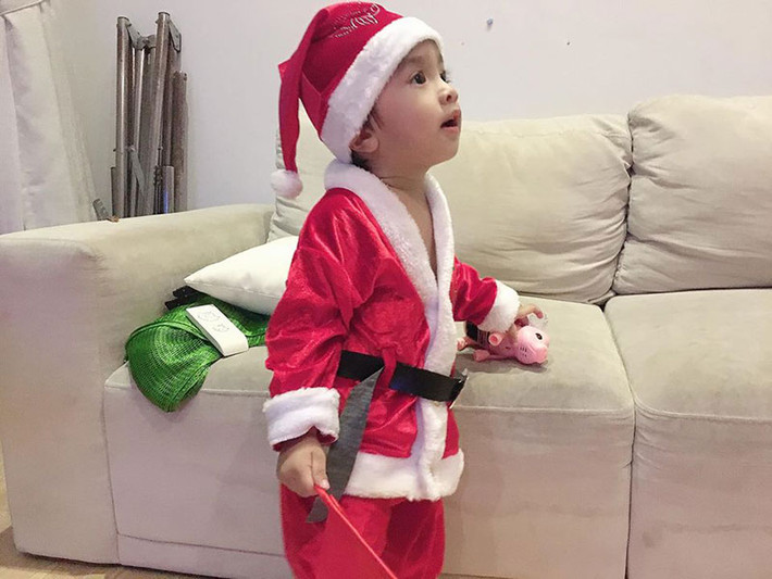 Nguyệt Ánh hiện tại thoải mái hơn trong việc khoe con trai.