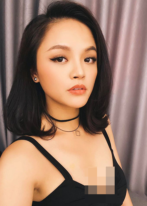 Thu Quỳnh dính tin đồn bị lộ clip nóng đang gây xôn xao dư luận. Về phần mình, nữ diễn viên khẳng định cô không phải là nữ chính trong clip. Ngoài ra, Thu Quỳnh còn tỏ ra rất bức xúc trước tin đồn.