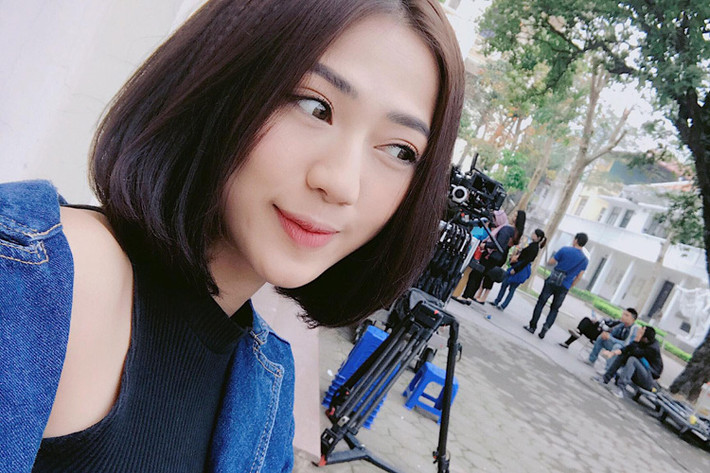 Nữ diễn viên phim "Sống chung với mẹ chồng" còn có tài ca hát. Năm 2010, cô lọt top 48 cuộc thi Vietnam Idol. 1 năm sau, Trang Cherry tham gia cuộc thi Sao mai điểm hẹn. Ảnh: FBNV