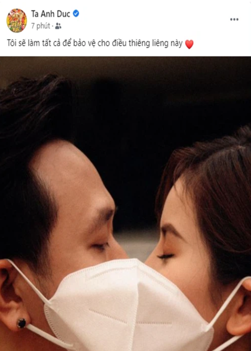 Anh Đức công khai hẹn hò Uyên Tô hồi tháng 2/2021. Bạn gái của nam diễn viên sinh năm 1991, kém Anh Đức 4 tuổi và không hoạt động nghệ thuật.