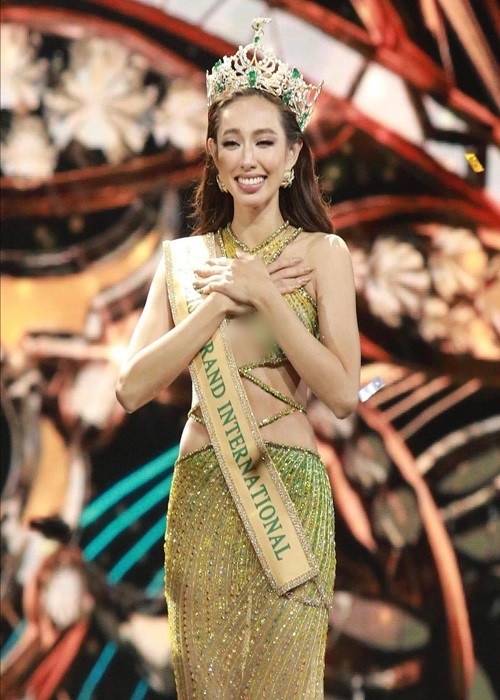 Tối ngày 4/12, đại diện Việt Nam Nguyễn Thúc Thùy Tiên đăng quang Miss Grand International 2021 - Hoa hậu Hòa bình Quốc tế 2021. Ảnh: FB Kim Duyên