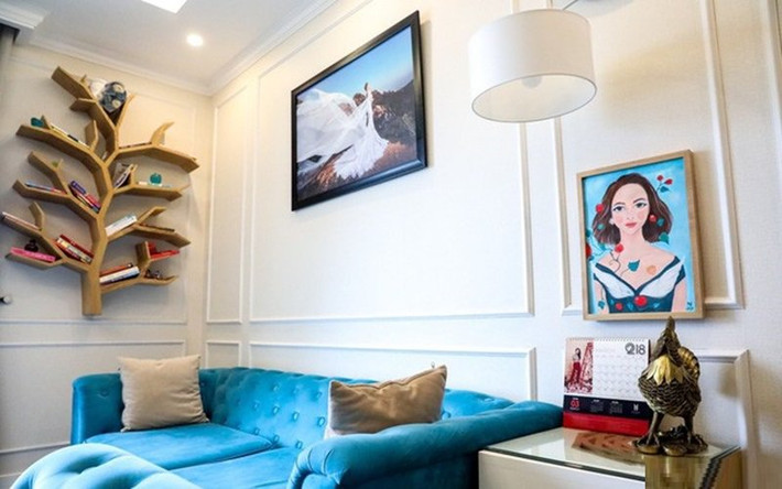 Không gian bếp rất ấm cúng. Vân Hugo tâm sự, dù có nhà mới nhưng cô vẫn thường xuyên sang nhà bố mẹ ăn cơm và ngủ lại bên đó.
