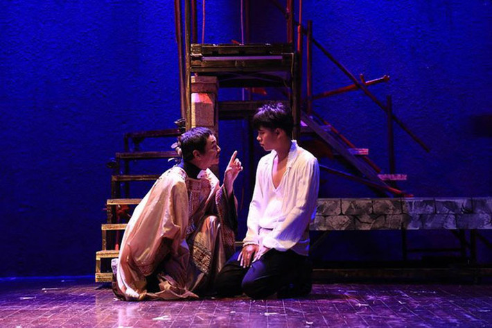 Không chỉ ở lĩnh vực sân khấu, Trung Anh còn tham gia mảng phim ảnh. Anh thường được các đạo diễn mời đóng những vai đời sống khắc khổ có chiều sâu nội tâm. Ảnh: Tiền Phong