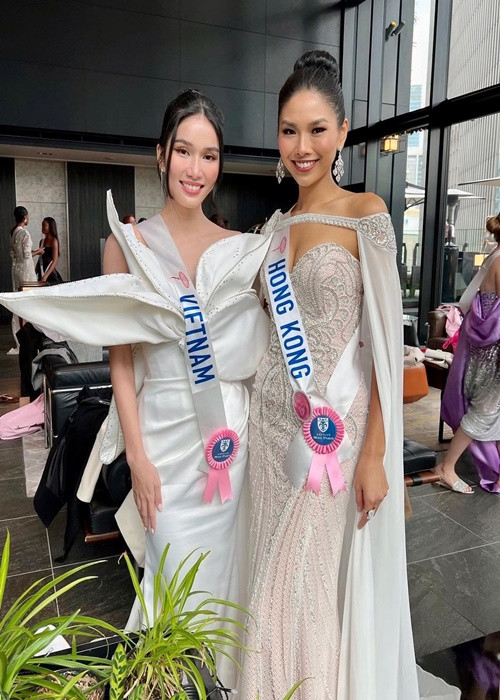 Phương Anh ghi điểm bởi sự hòa đồng, thân thiện.