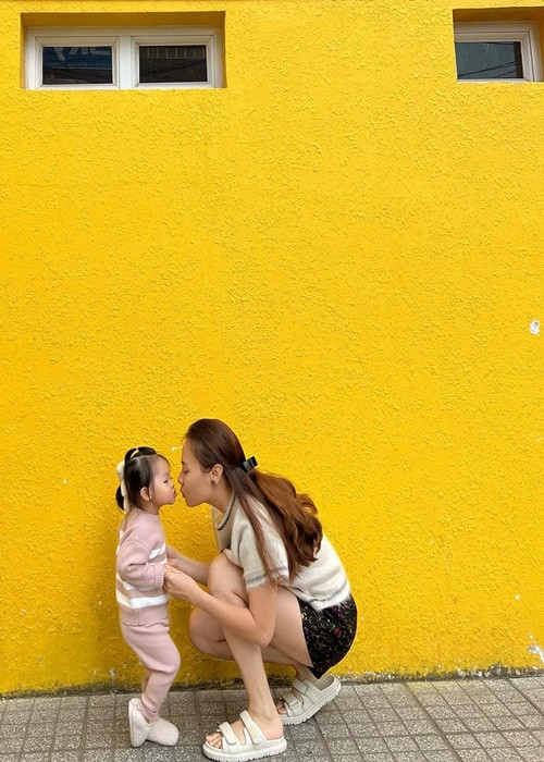 Đàm Thu Trang và Cường Đô la có một cô con gái chung tên Suchin.