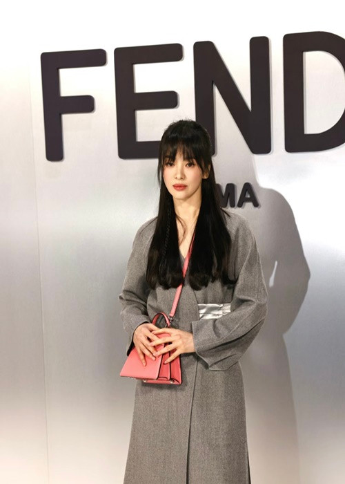 Song Hye Kyo vừa tham gia một show diễn thuộc khuôn khổ Tuần lễ thời trang Milan (Milan Fashion Week) diễn ra tại Italy. Ảnh: Fanpage