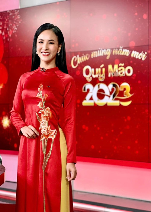 Nữ MC gắn bó với bản tin Chuyển động 24h vài năm qua.