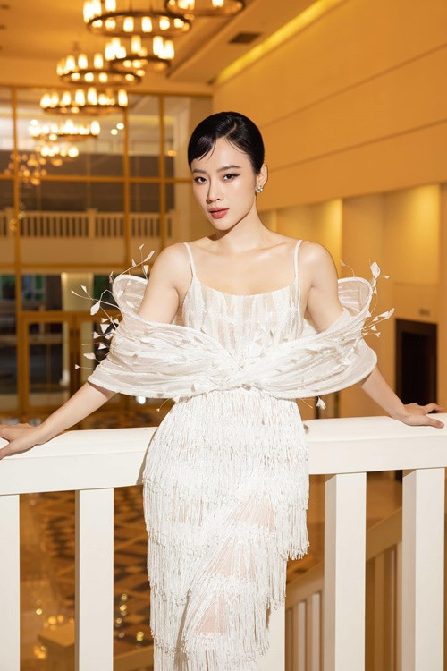 Angela Phương Trinh ưu tiên các loại rau củ quả, hạn chế tinh bột từ đồ chay chế biến, đồ chay giả mặn.
