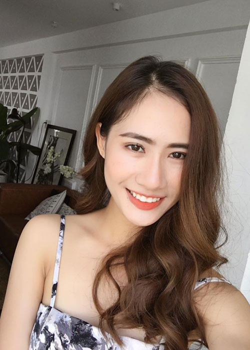 Em gái của Hà Chiêu đẹp rạng rỡ ở đời thường.