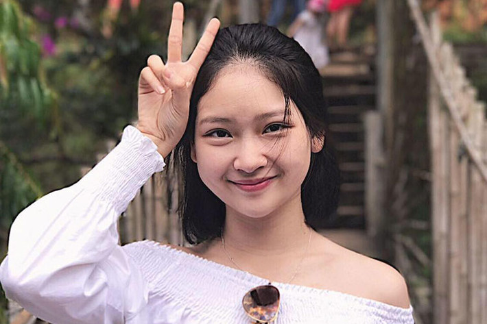 Khánh Linh còn sở hữu làn da trắng mịn màng. Ảnh: FBNV