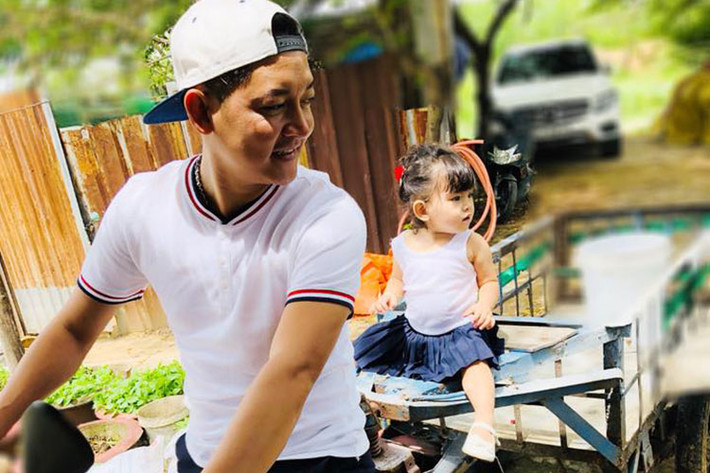 Thành Đạt đưa con gái đi chơi cuối tuần.