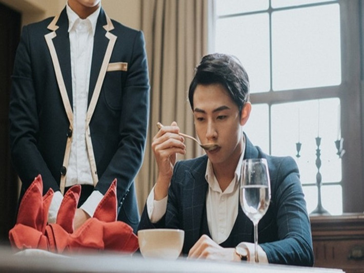Ra mắt năm 2019, phim Cậu chủ ma cà rồng của đạo diễn Trần Nhân Kiên có doanh thu 256 triệu đồng. Ảnh: VTV.