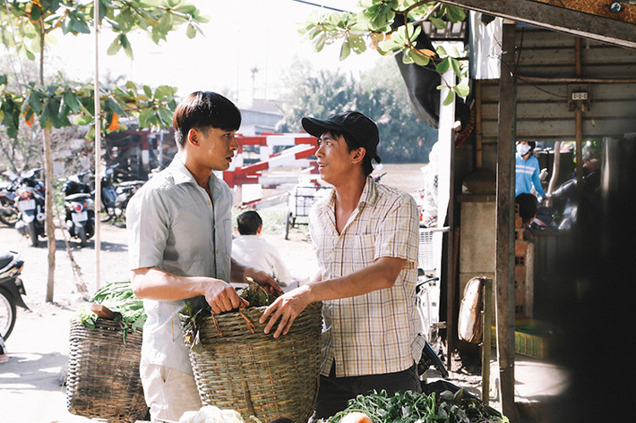 Trong bộ phim “Tik tak anh yêu em”, nam ca sĩ đóng vai Lộc - người bạn thân của Tài. Lộc luôn đi bên Tài vừa như hình bóng, như một bản sao vừa như một "bộ mặt" khác của Tài.