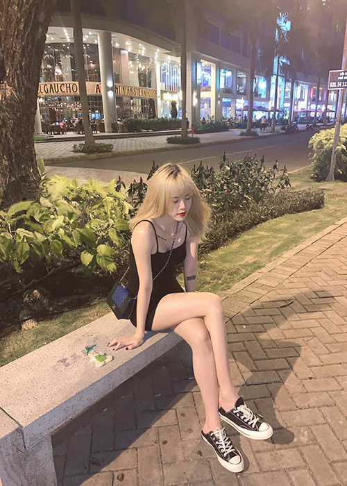 Bạn gái tin đồn của Sơn Tùng khá tích cực tung các sản phẩm âm nhạc.