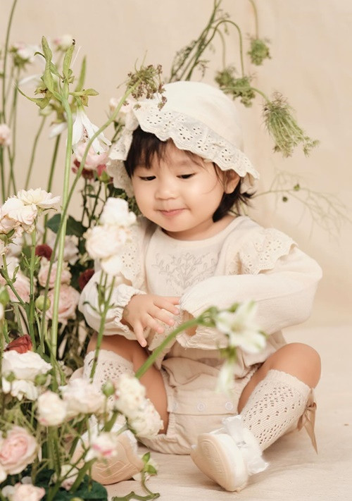 Bé Misumi thừa hưởng nhiều nét đẹp của mẹ. Ảnh: Instagram Misumi.
