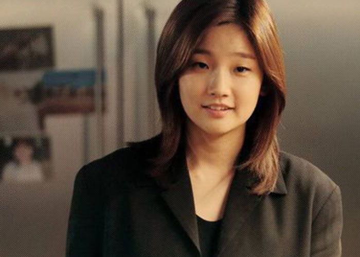 Trong tác phẩm đoạt giải Cành cọ vàng 2019, So Dam đóng vai cô giáo Jessica.