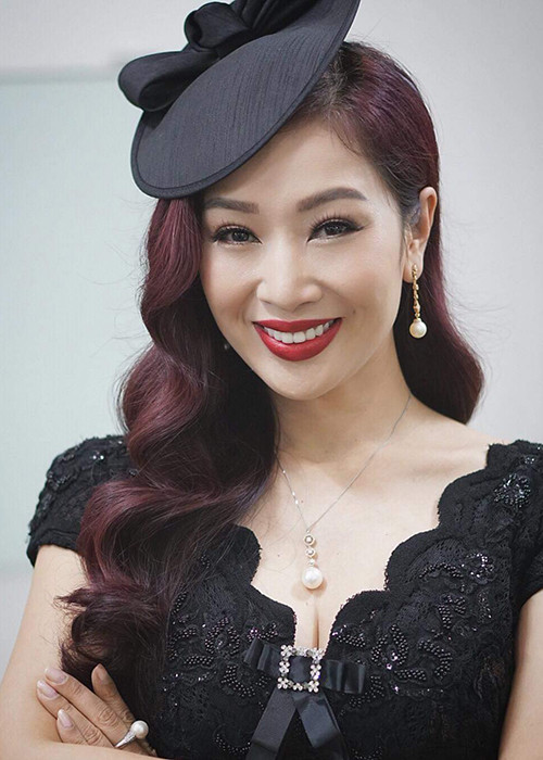 Ở tuổi 40, Á hậu 2 cuộc thi Hoa hậu quý bà thế giới 2011 vẫn trẻ trung, gợi cảm.