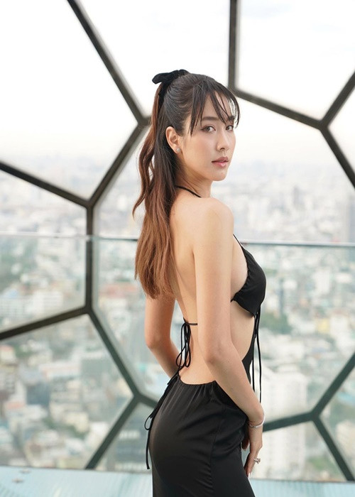 Ở tuổi 35, Min có cuộc sống sang chảnh. Ảnh: Instagram Min Pechaya.