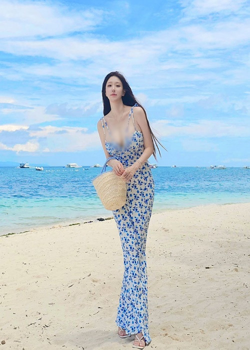 Mới đây, hot girl người Hàn Quốc Lily được báo chí Trung Quốc đưa tin.