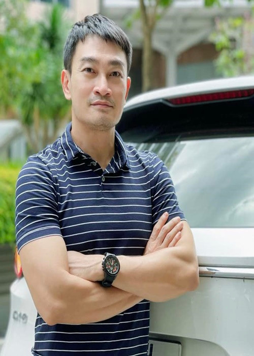 Sau khi kết hôn, Quốc Thái chọn đi về giữa Việt Nam và Mỹ để tiện cho công việc. Bà xã của nam diễn viên ủng hộ quyết định này. Sau này ít vai hoặc khó tìm được vai tâm đắc, Quốc Thái sẽ thuyết phục vợ về Việt Nam hoặc anh sẽ qua Mỹ. Ảnh: FB Trương Minh Quốc Thái.