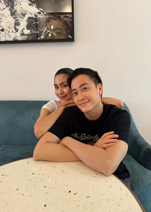 Lương Mạnh Hải và Hà Tăng giữ mối quan hệ đồng nghiệp thân thiết trong nhiều năm qua. Ảnh: FB Lương Mạnh Hải.