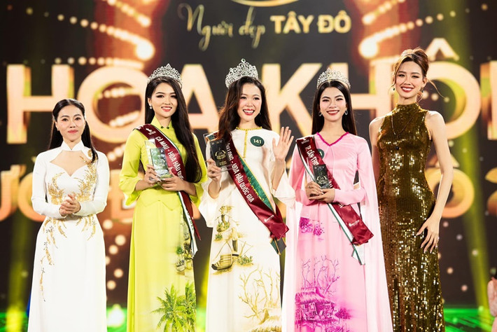 Ở cuộc thi Người đẹp Tây Đô 2023, Thu Ngân để vuột vương miện hoa khôi vào tay Nguyễn Ngọc Kiều Duy, danh hiệu Á khôi 1 thuộc về Phan Lê Kim Ngọc. Ảnh: FB Thu Ngân.
