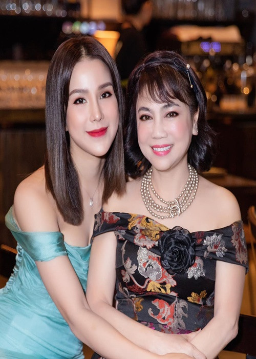 Mẹ chồng của Diệp Lâm Anh khẳng định cựu người mẫu vẫn là dâu trong gia đình. Ảnh FB Diệp Lâm Anh