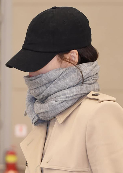 Mới đây, Song Hye Kyo sang Hong Kong tham gia lễ trao giải Kim tượng lần thứ 38 với vai trò khách mời trao giải. Sau chương trình, cô lập tức trở về Hàn Quốc.