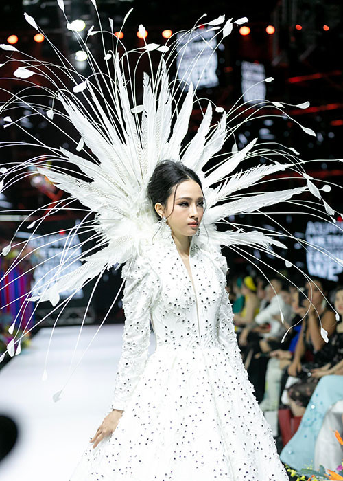 Sự xuất hiện của Phương Nga trên sàn diễn nhận được sự chú ý bởi sau vụ án tình tiền, cô hoàn toàn ở ẩn. Ảnh: BTC