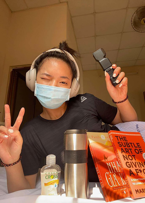 Trên VOV, Châu Bùi cho biết, cô không gặp bệnh nhân thứ 17. Vì vậy, cô mong mọi người ở ngoài không nên quá hoang mang.