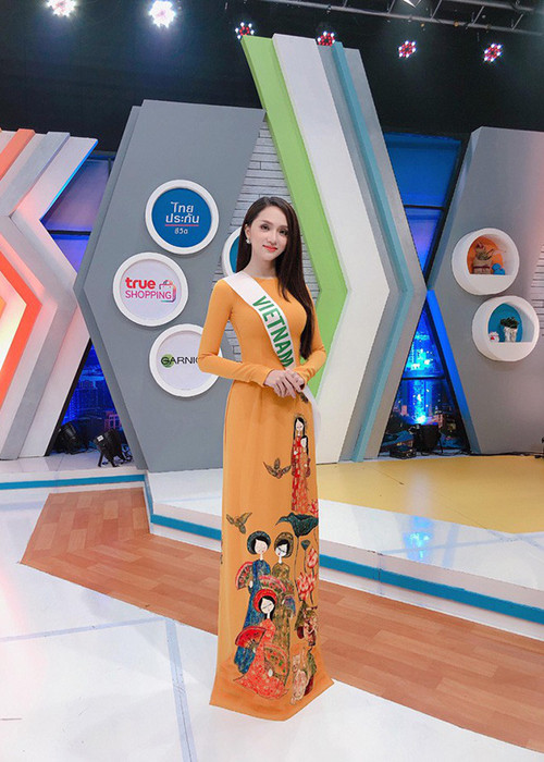 Ở mùa giải năm 2018, Hương Giang Idol cũng diện áo dài khi ghi hình cho kênh truyền của Thái Lan. Nhiều người cho rằng Hoài Sa đã đi nước cờ giống Hương Giang Idol.
