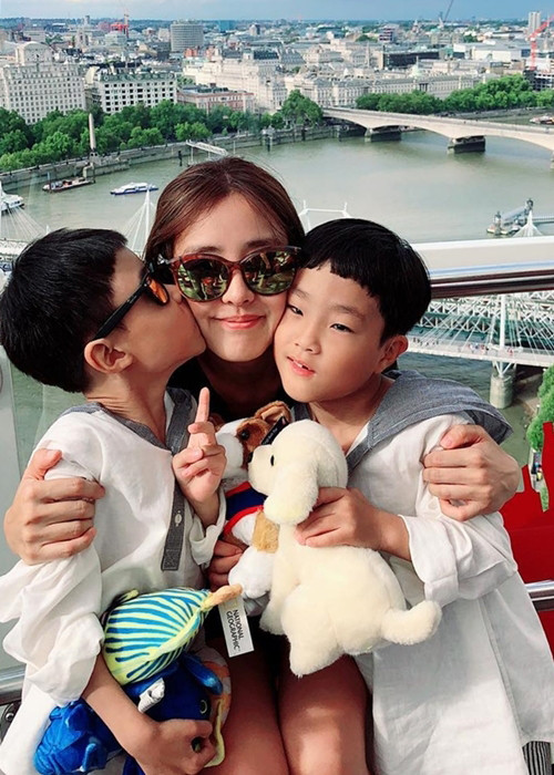 Eun Hye được quyền nuôi dưỡng hai con.