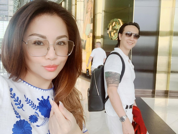 Doanh nhân Diệp Nghi Keith không yêu cầu quá cao việc Minh Tuyết phải chu toàn công việc nhà vì cả hai ai cũng bận rộn.