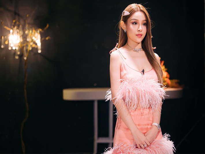 Việc Huyền Baby bị loại ngay trước thềm chung kết Chị đẹp đạp gió rẽ sóng vấp phải những ý kiến trái chiều.