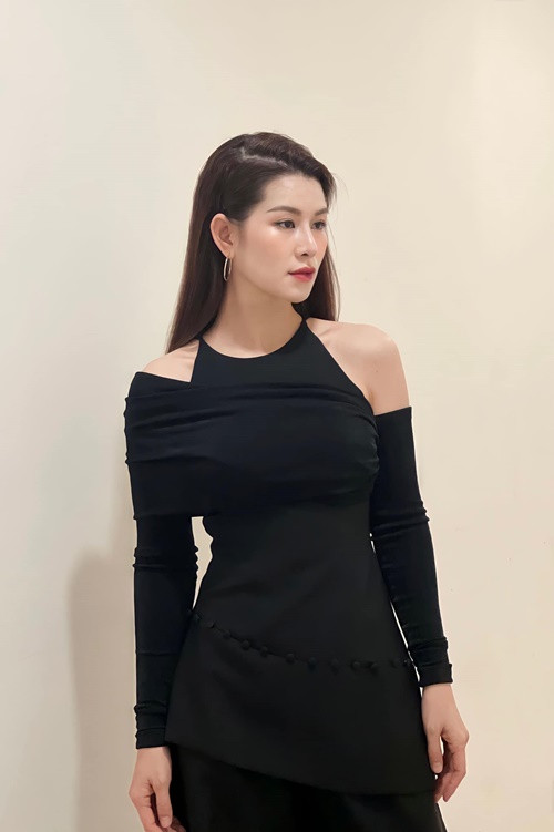 Cô rất kín tiếng về đời tư.