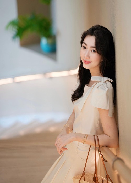 Thu Thảo được nhận xét không có dấu hiệu lão hóa ở tuổi 33.