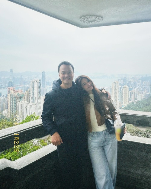 Diễm My 9x và doanh nhân Vinh Nguyễn đang ở Hong Kong.