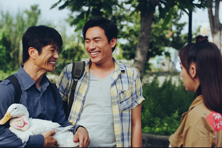 Cuối cùng, “Anh Mười” (Dustin Nguyễn) - truyền nhân của Bành Công Phái rất hào hiệp, kiên cường vượt lên số phận. Ngoài lý giải tựa phim, trailer và poster chính thức của phim Tết 798Mười cũng vừa được hé lộ.