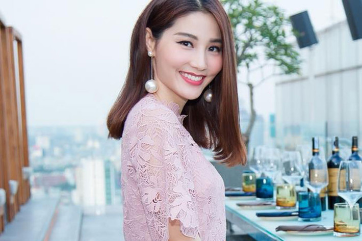 Diễm My mừng cho chiến thắng của U23 Việt Nam: “Hoan hô Việt Nam. Chúc mừng U23 Việt Nam”.