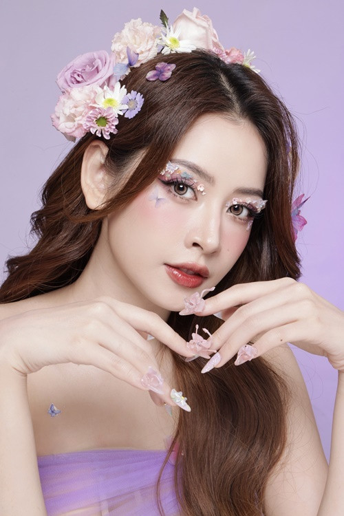 Nhiều năm qua, nhan sắc của hot girl Chi Pu được cư dân mạng trong nước và quốc tế đánh giá cao. Năm 2020, trang Sina của Trung Quốc cho rằng Chi Pu xứng đáng với danh hiệu “đệ nhất mỹ nhân Việt”. Các trang tin của Trung Quốc như QQ, Ifeng, Sohu, On hay HK01 cũng hết lời khen ngợi nhan sắc của Chi Pu. Ảnh: FB Chi Pu.