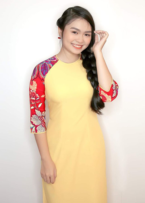 Quán quân Giọng hát Việt nhí 2014 tiết lộ dù đã lớn nhưng em vẫn thích đi chơi thảo cầm viên, búp bê.