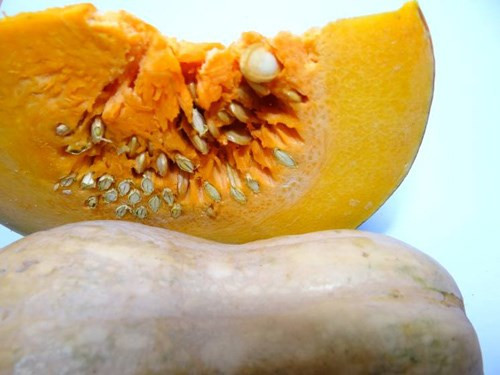Giúp tim khỏe: Bí đỏ có thể làm giảm nguy cơ bệnh tim nhờ thành phần magiê đã được chứng minh là giảm nguy cơ đau tim và đột quỵ.