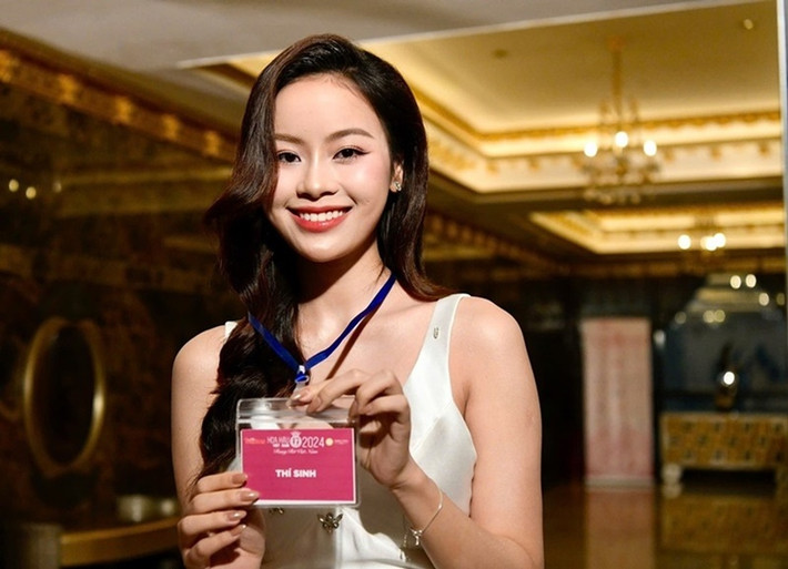 Cô nói: "Khi mình bắt đầu có danh hiệu, mình hiểu rõ hơn sứ mệnh gắn liền với việc ‘cống hiến’ như thế nào. Mình mong muốn bản thân có cơ hội có thể cống hiến được nhiều hơn, với quy mô lớn hơn. Đó là lý do mình thử sức tại Hoa hậu Việt Nam 2024". Ảnh: Saostar.