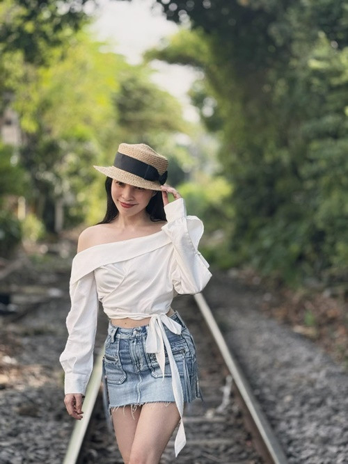 Hiền Thục chọn cách tránh xa mọi thị phi, ồn ào của showbiz Việt.
