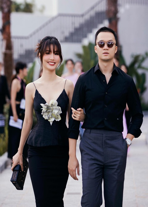 Trước khi về chung một nhà, Diễm My và bạn trai cùng tham gia nhiều đám cưới của showbiz Việt.