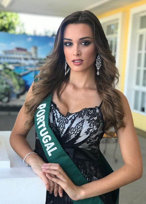 Chuyên trang sắc đẹp Missosology vừa công bố top 25 giải thưởng “Vẻ đẹp vượt thời gian 2018". H'hen Niê, Minh Tú và Phương Khánh có mặt trong danh sách này. Đang vượt mặt 3 đại diện Việt Nam là Telma Madeira.