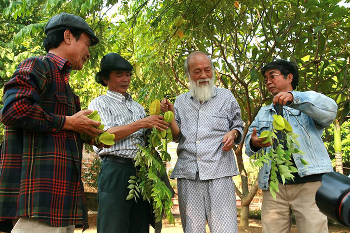 Khi giáo sư Văn Như Cương qua đời, nhạc sĩ Nguyễn Trọng Tạo bày tỏ sự ra đi của thầy để lại một khoảng trống, như một cây đại thụ nằm xuống để trống một khoảng trời khó lòng bù đắp. Ảnh: FBNV